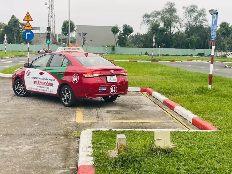 luyện thi bằng lái các hạng B1, B2, C - học lái xe tại gò vấp, Bằng lái xe hạng C - Bằng lái xe hạng B1 - Bằng lái xe hạng B2 - học lái xe tại gò vấp. luyện thi sát hạch bằng video.